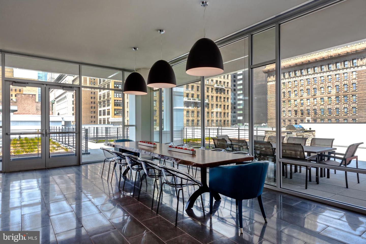 42 S 15TH ST #1B-1002