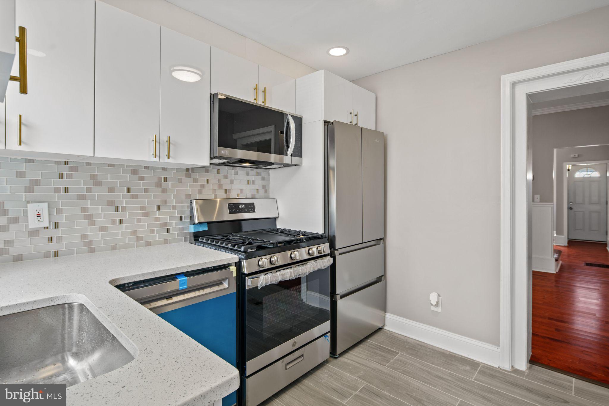 2539 E Dakota St
