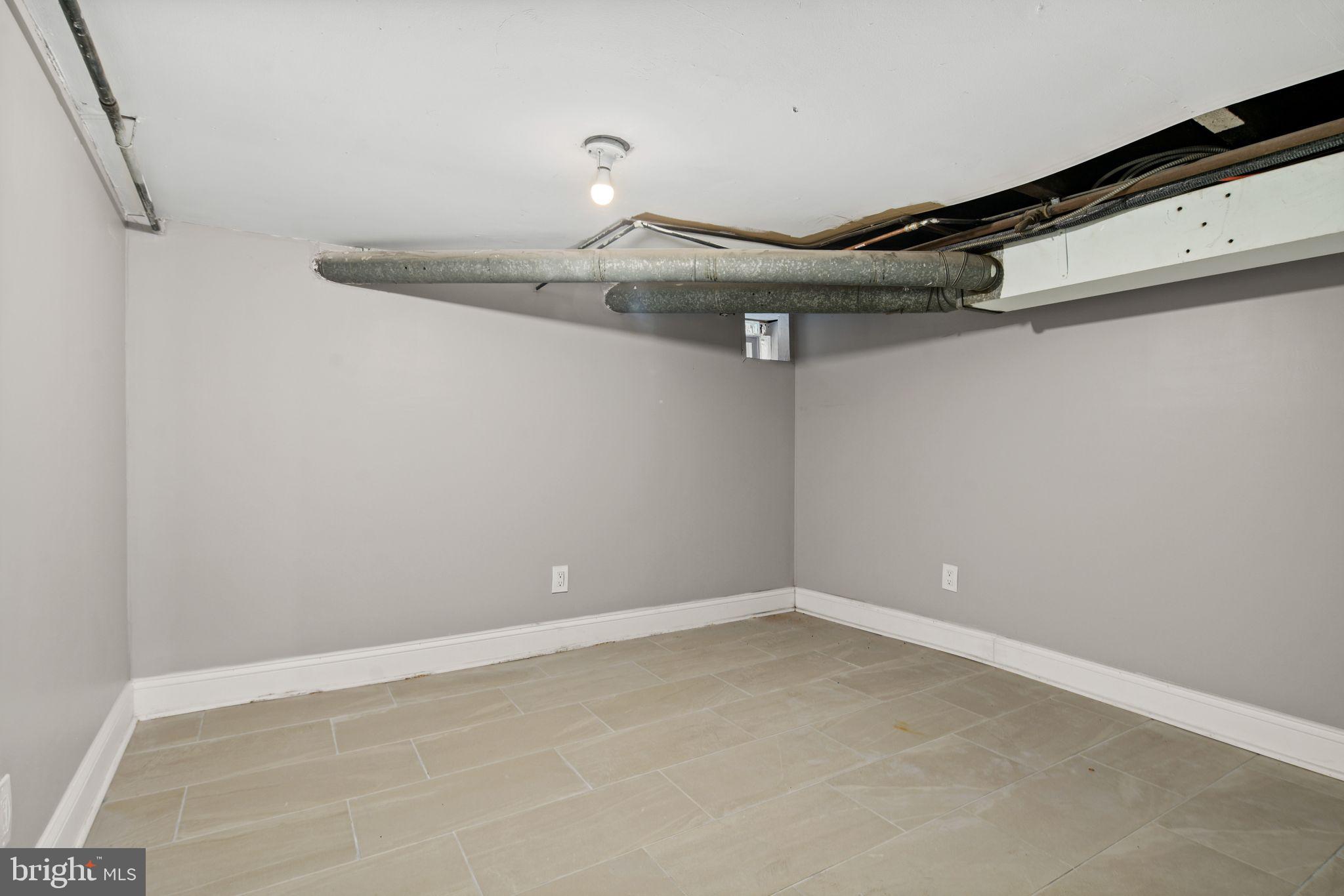 2539 E Dakota St