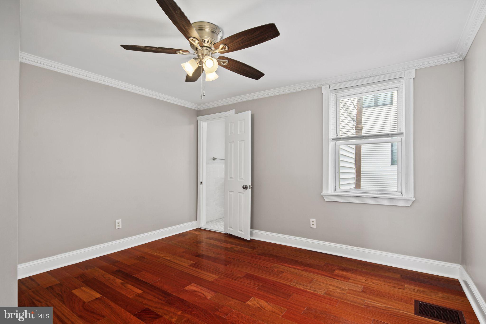 2539 E Dakota St