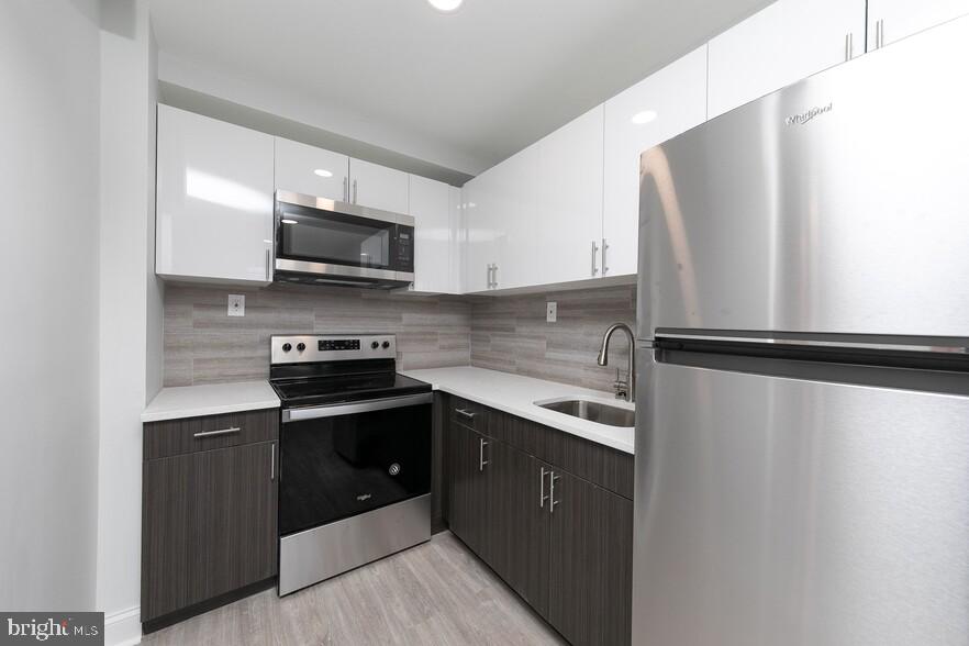 4247 LOCUST ST #1B-503