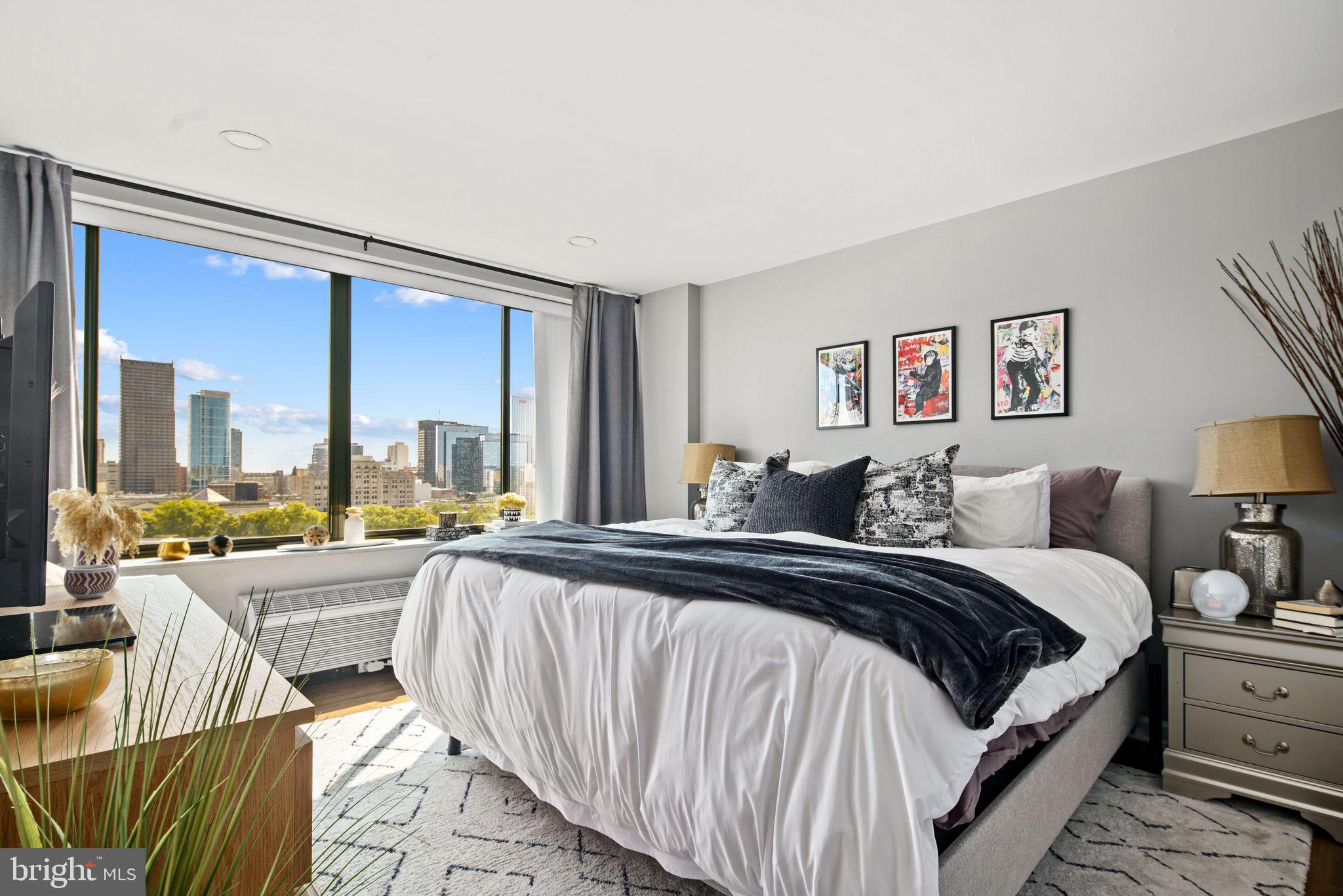 2001 Hamilton St #1204