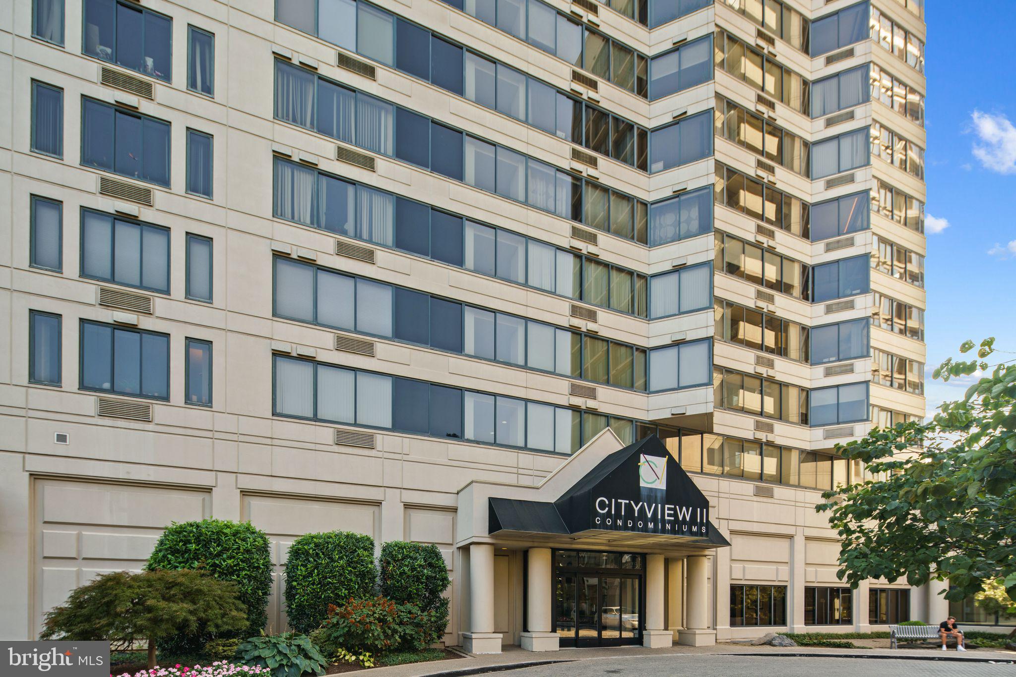 2001 Hamilton St #1204