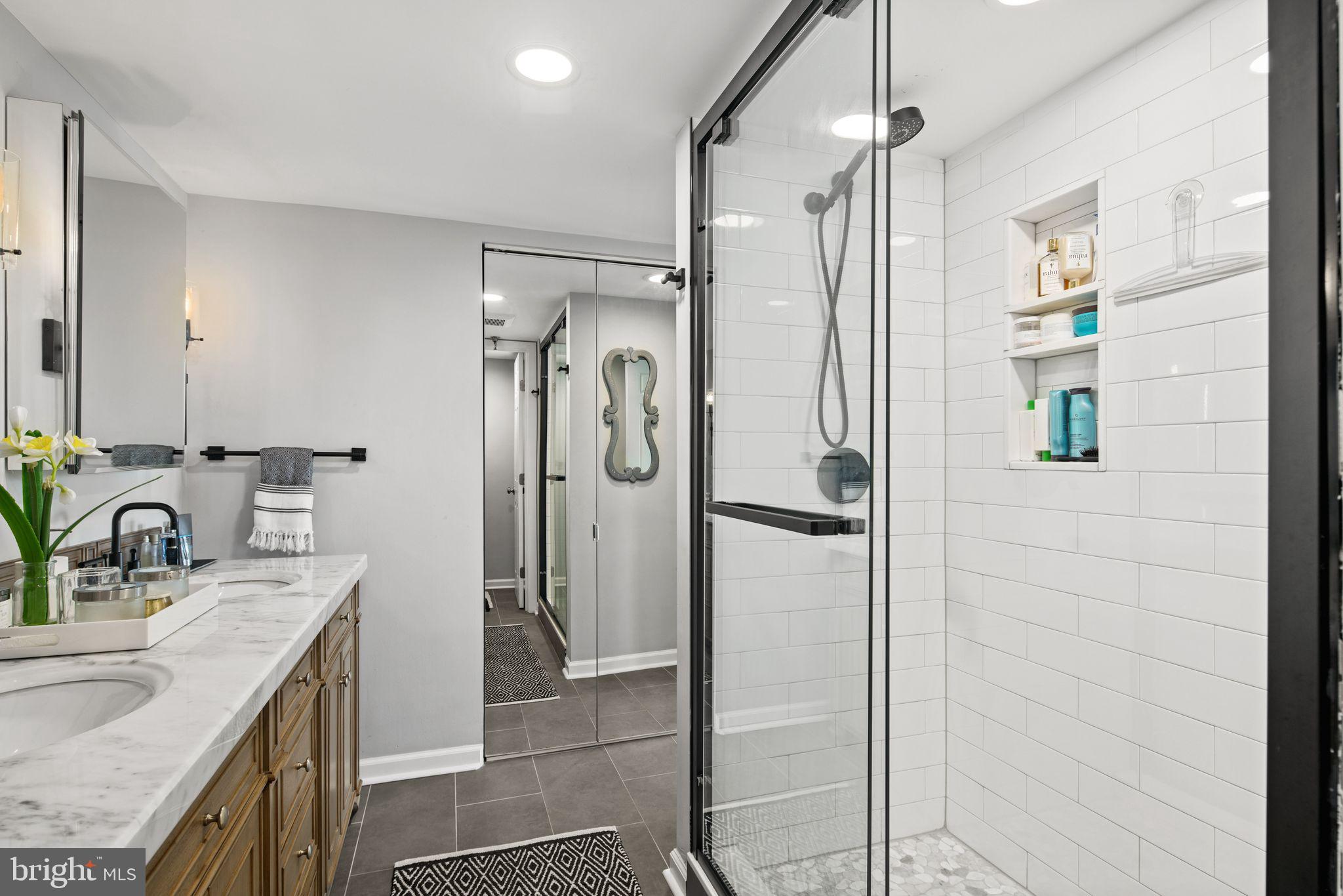 2001 Hamilton St #1204