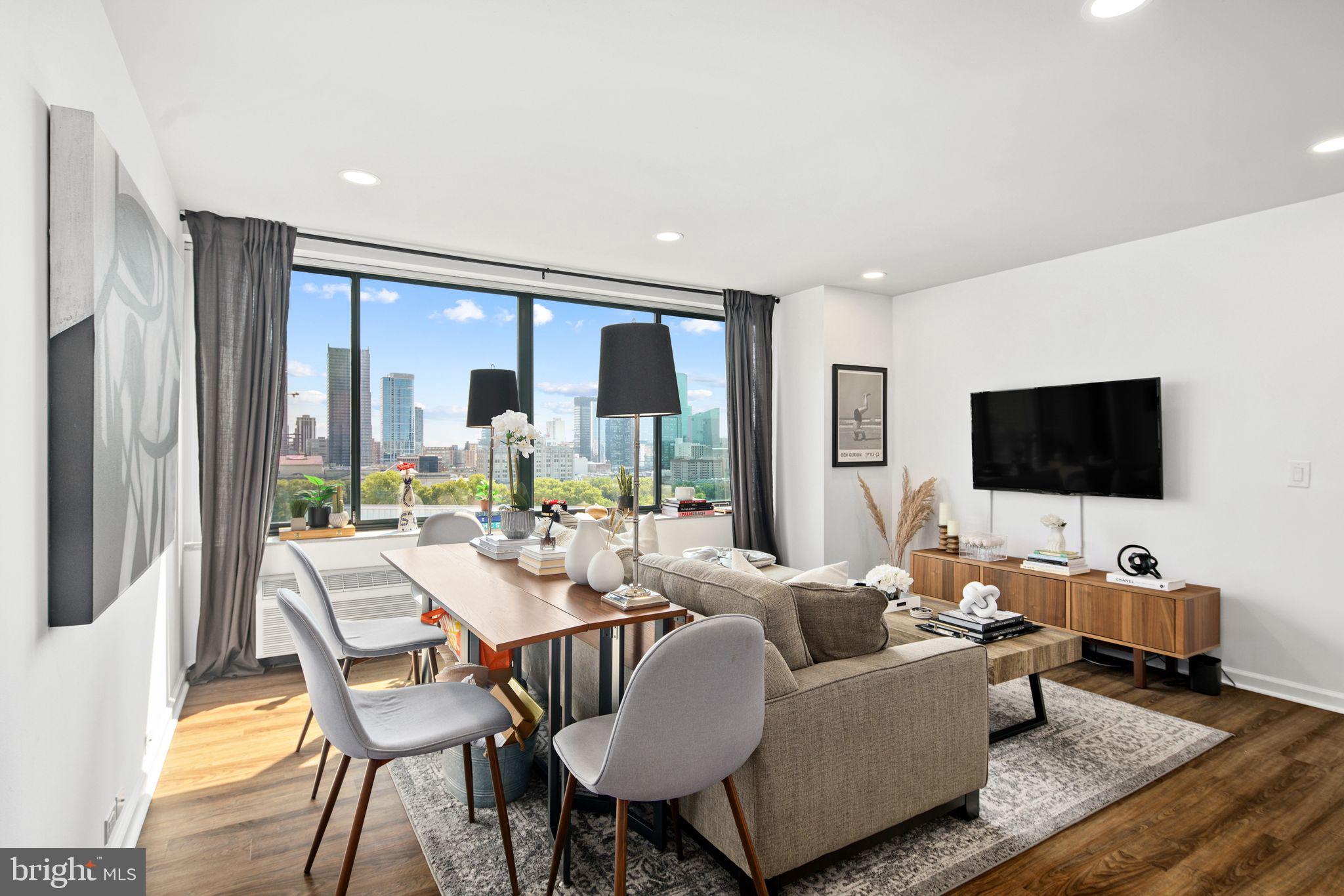 2001 Hamilton St #1204