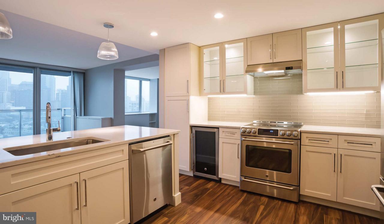 2200 BENJAMIN FRANKLIN PKWY #2B-S1802