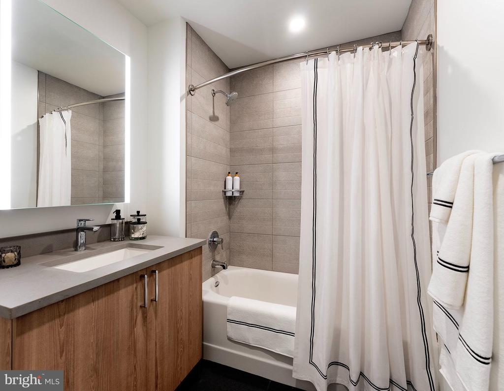 210 S 12TH ST #2B-1-12B