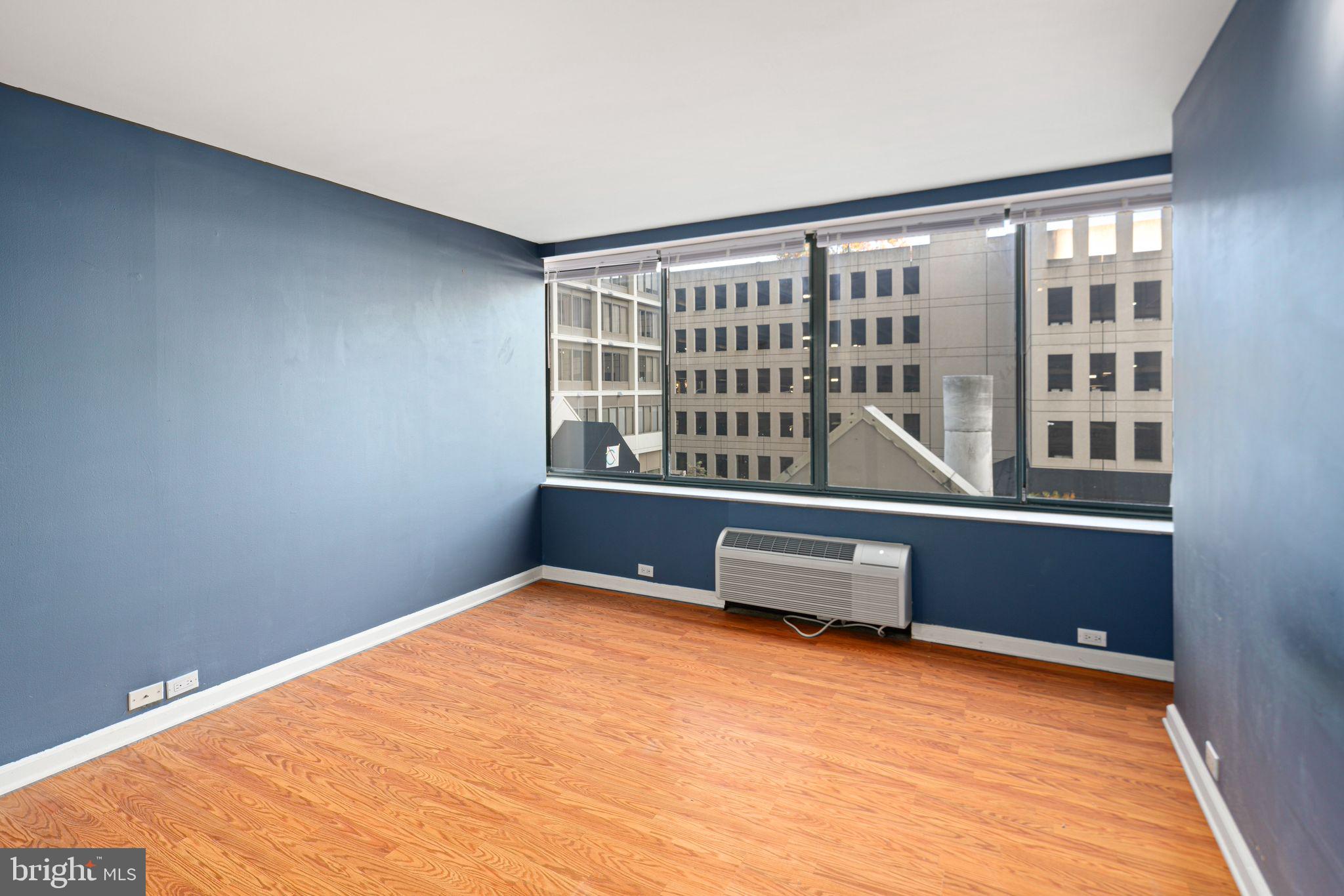 2001 Hamilton St #303