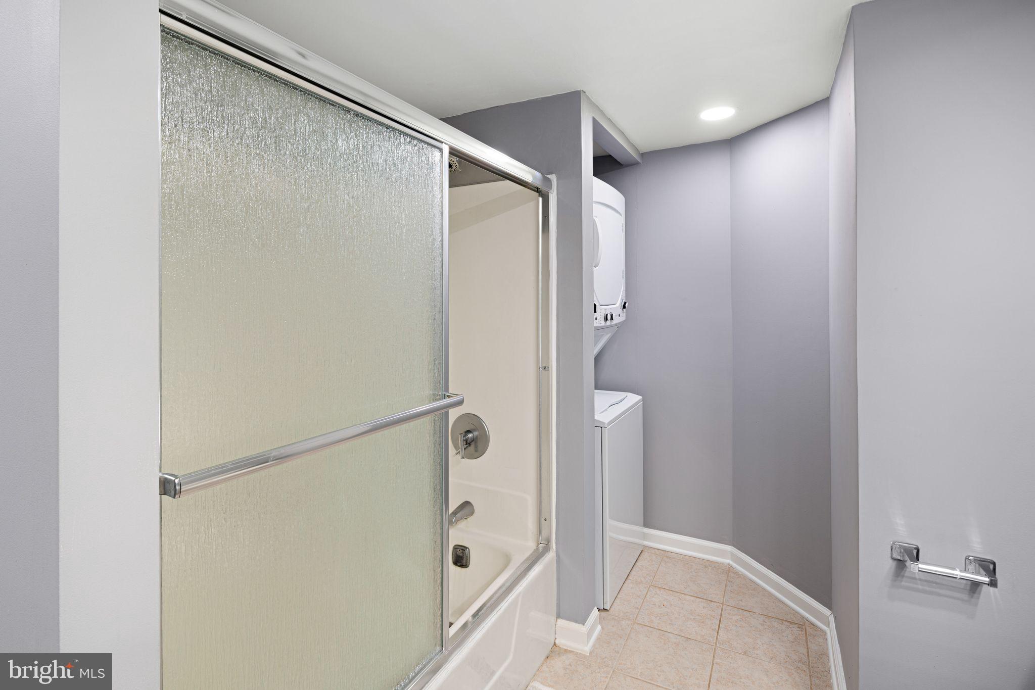 2001 Hamilton St #303