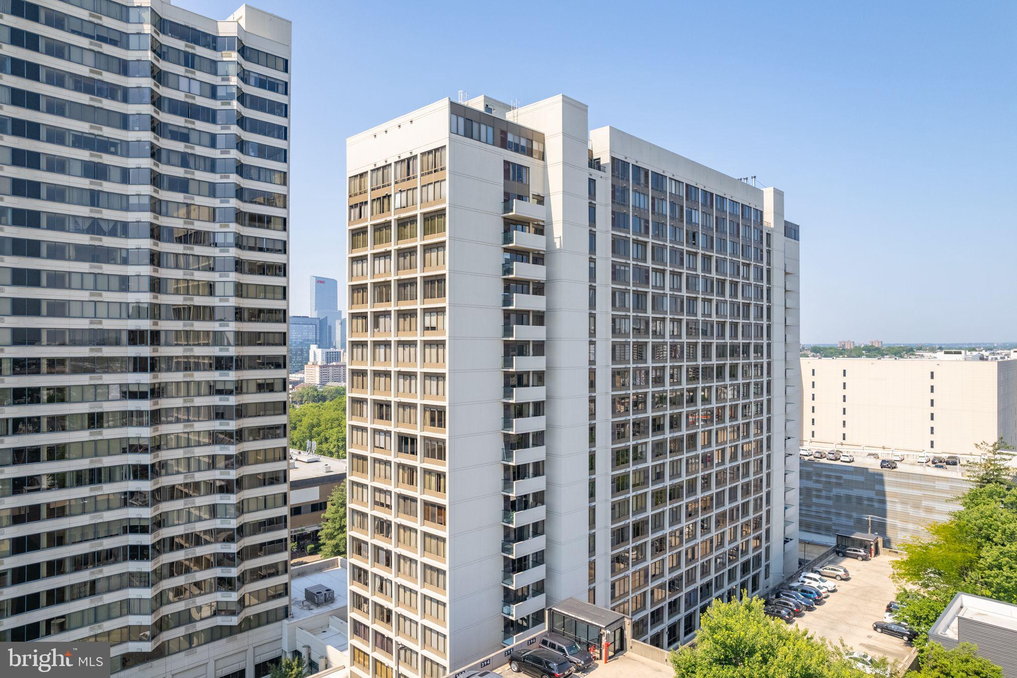 2001 Hamilton St #303