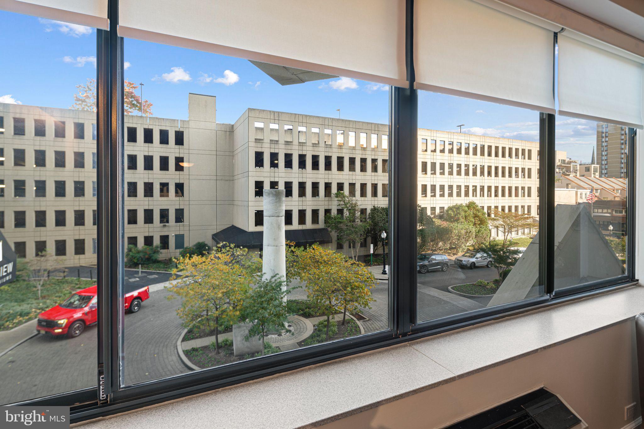 2001 Hamilton St #303