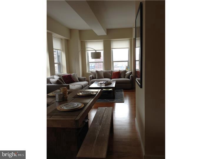 1425 LOCUST ST #17A