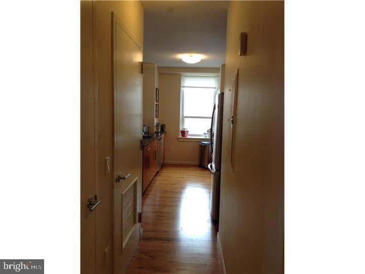 1425 LOCUST ST #17A