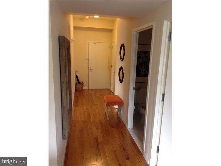 1425 LOCUST ST #17A