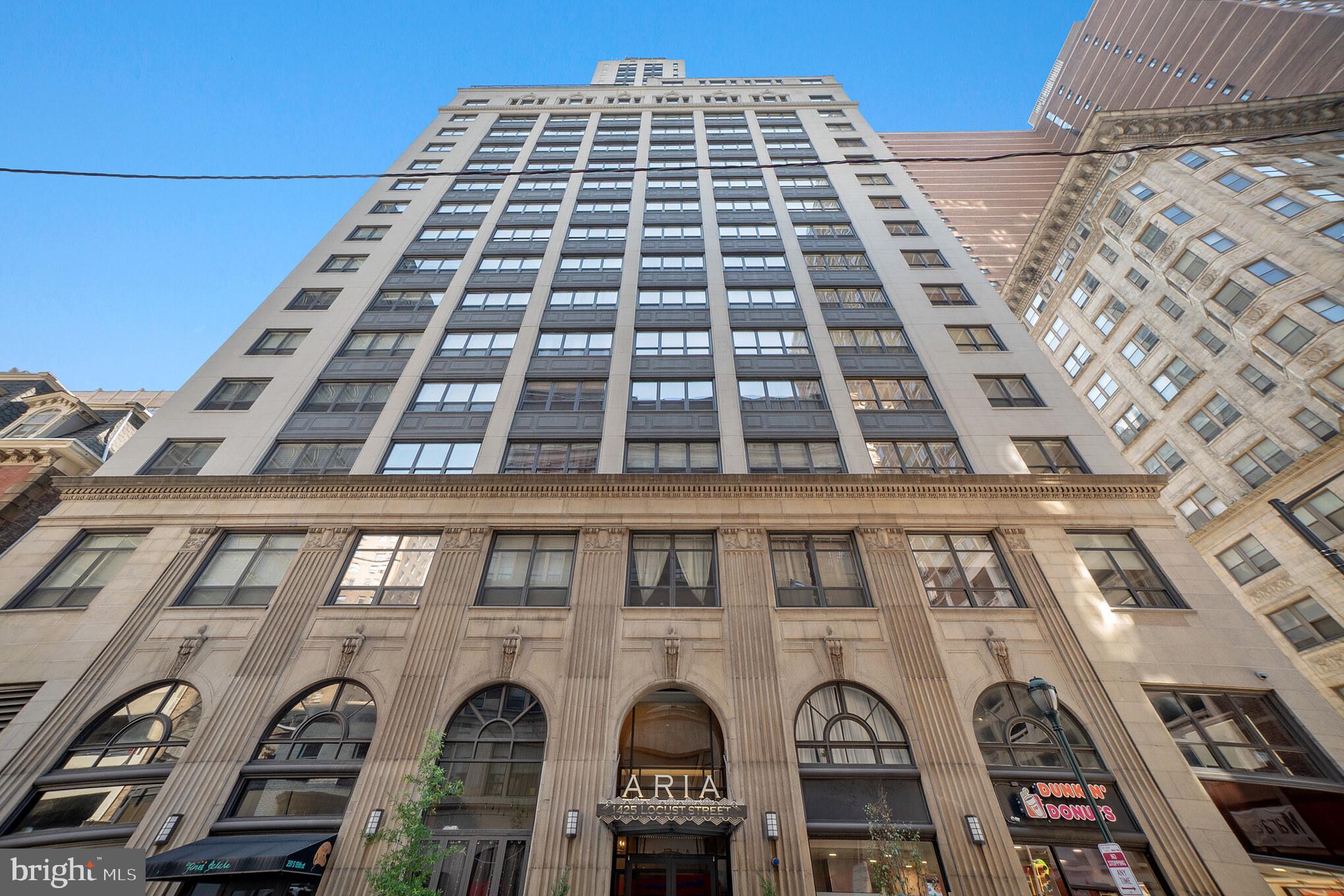 1425 LOCUST ST #17B