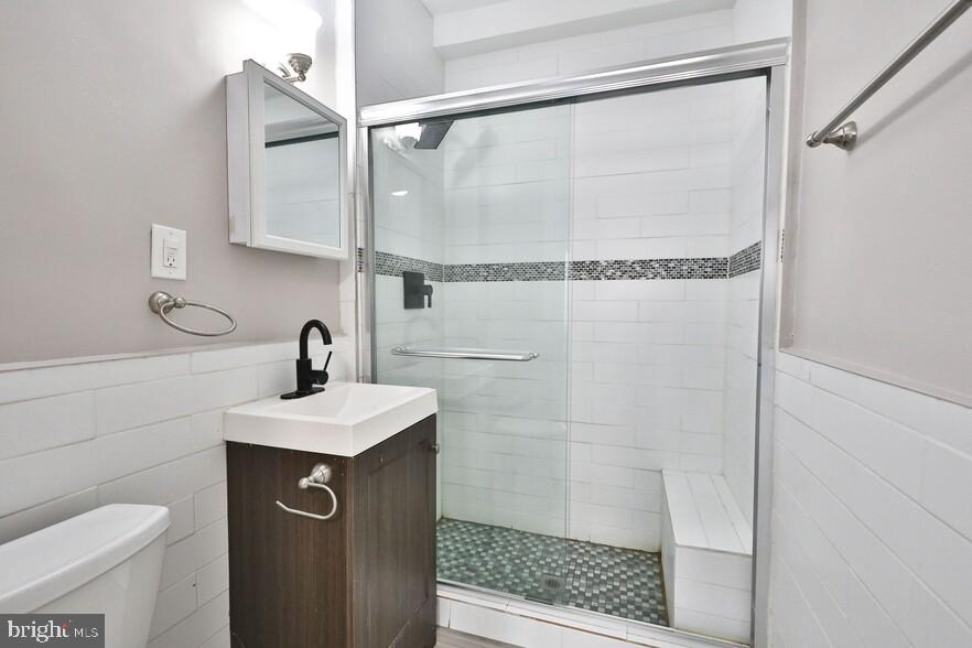 4247 LOCUST ST #1B-803