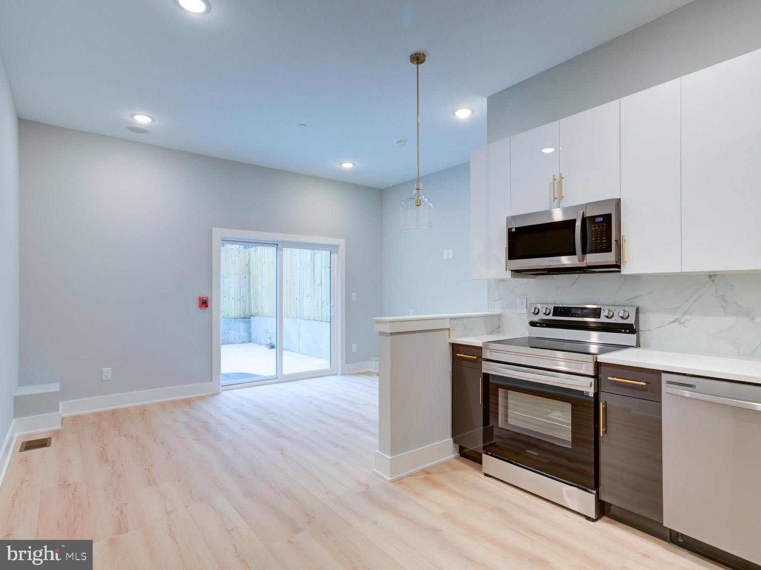 1805 FRANKFORD AVE #1-3