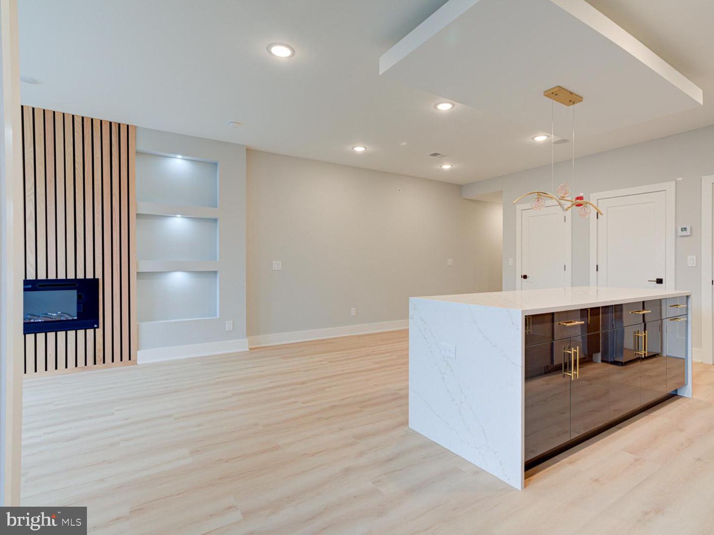 1805 FRANKFORD AVE #1-3