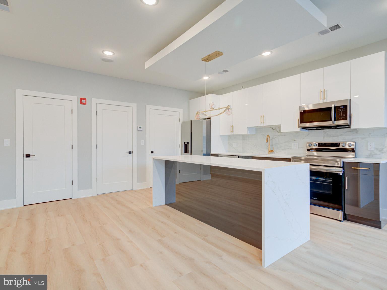 1805 FRANKFORD AVE #1-3