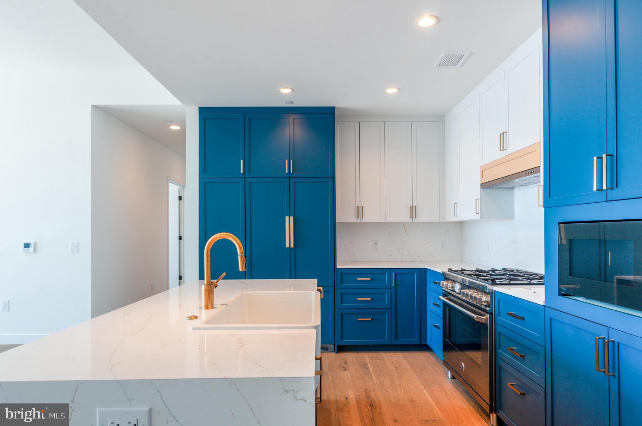 1134 SANSOM ST #2B-PH1912