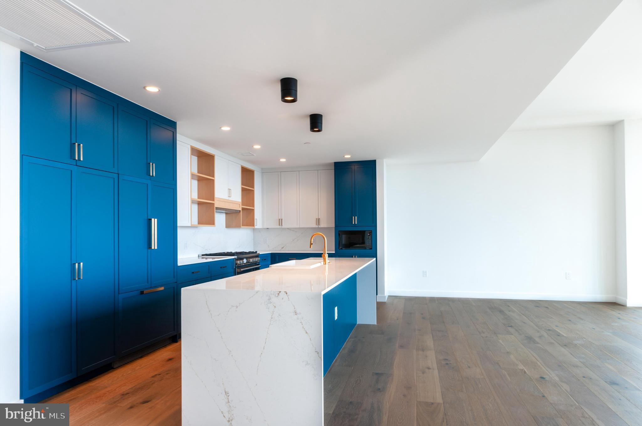 1134 SANSOM ST #2B-PH1913