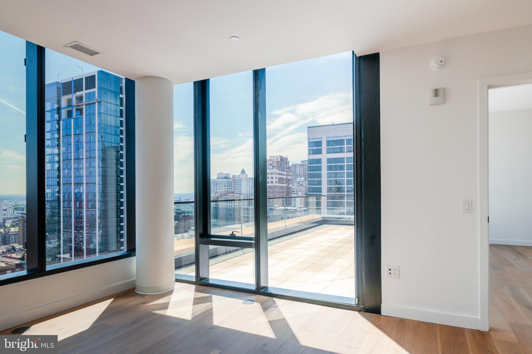 1134 SANSOM ST #2B-PH1913