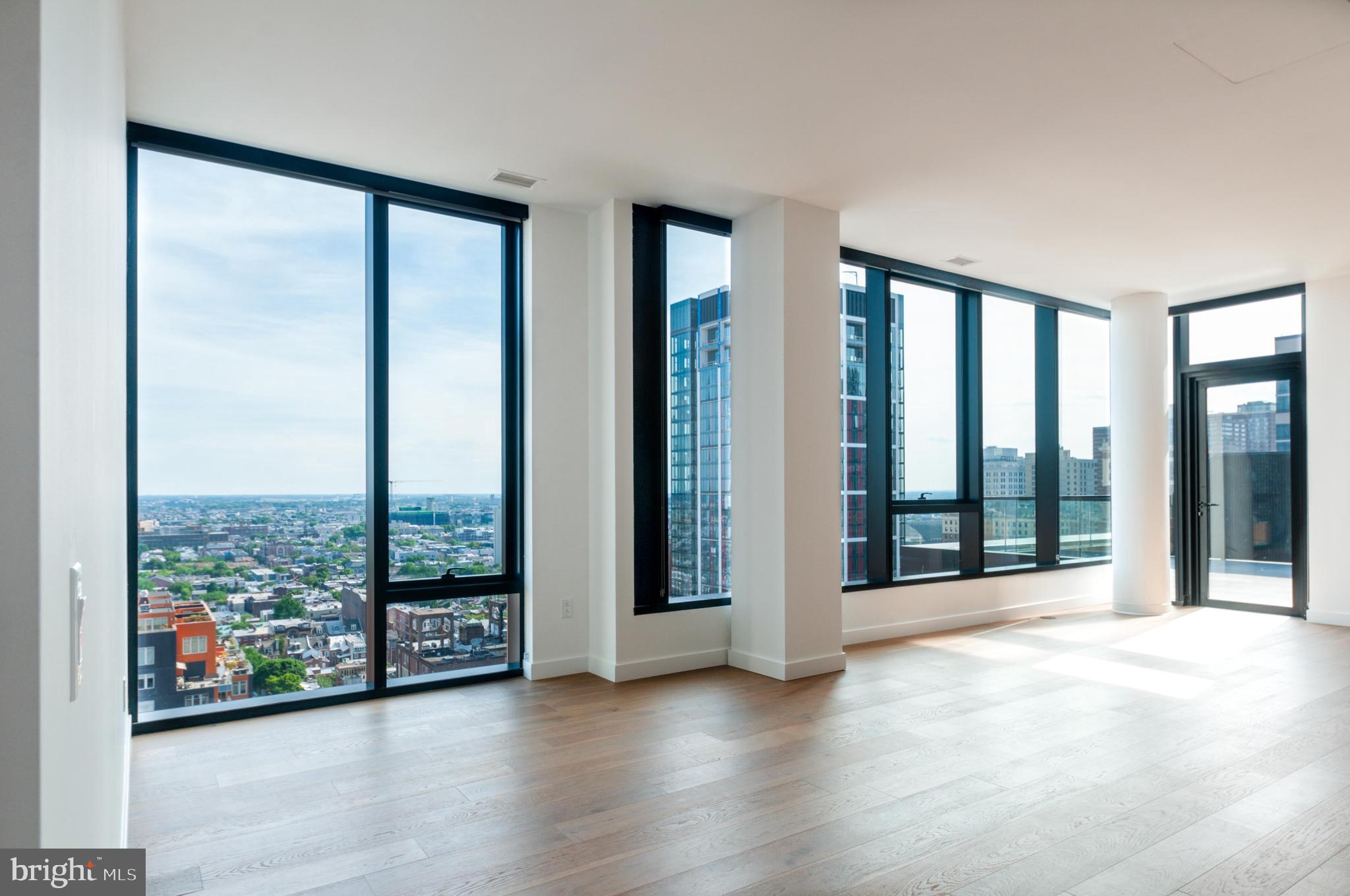 1134 SANSOM ST #2B-PH1913