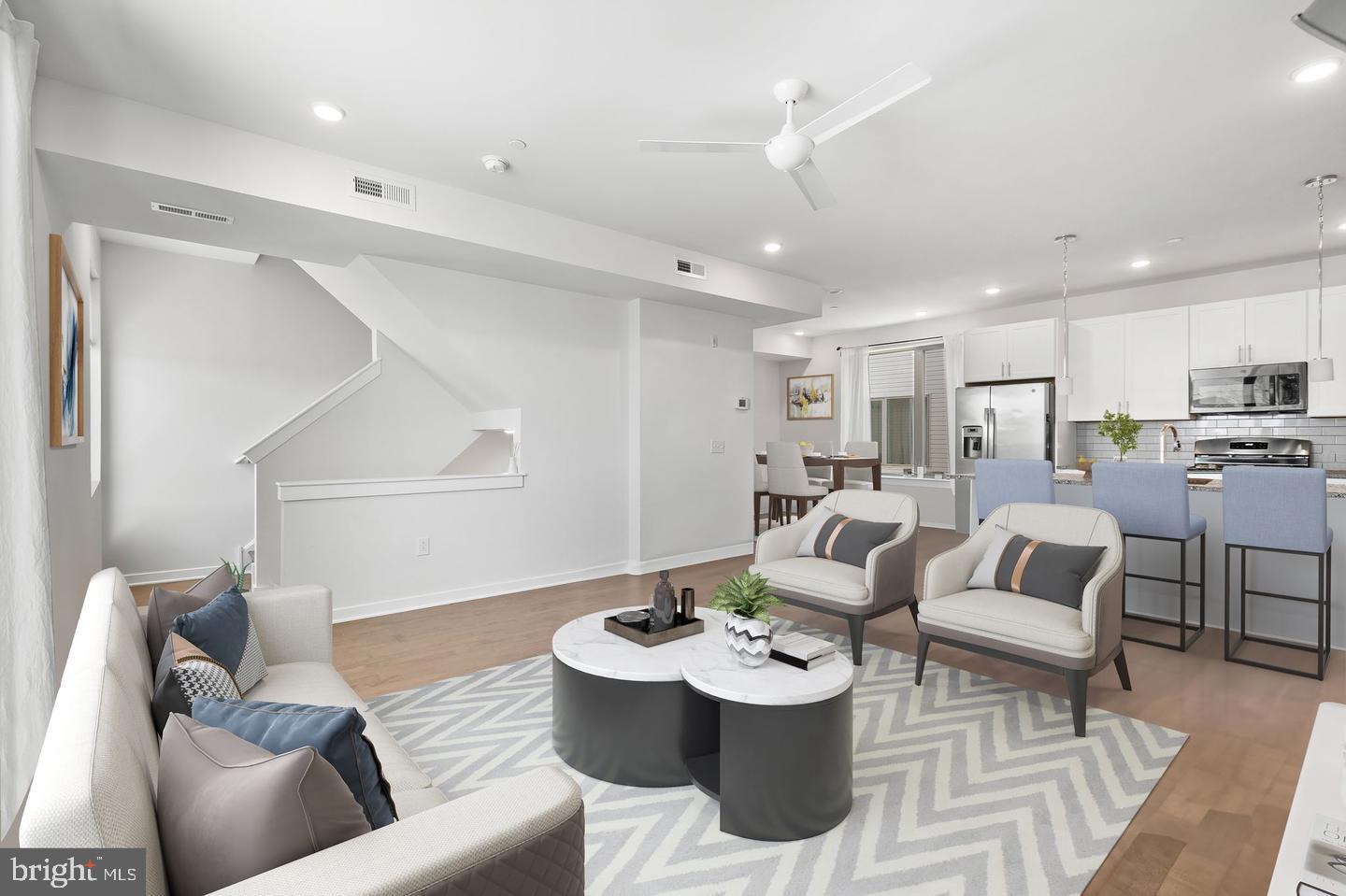 2125 E LEHIGH AVE #B12