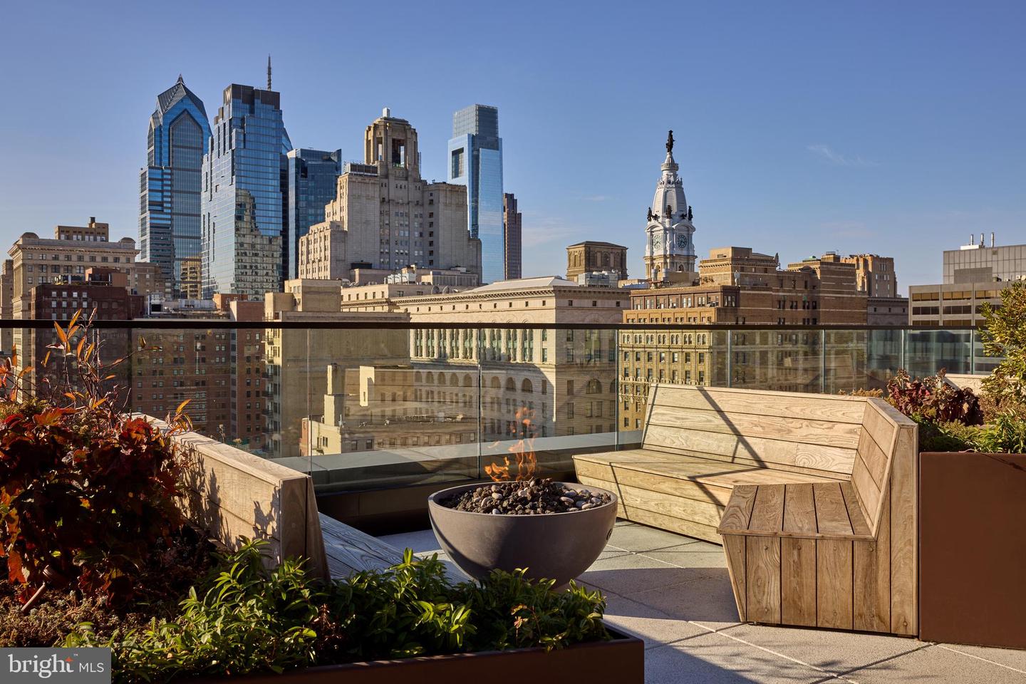1134 SANSOM ST #1B-1712
