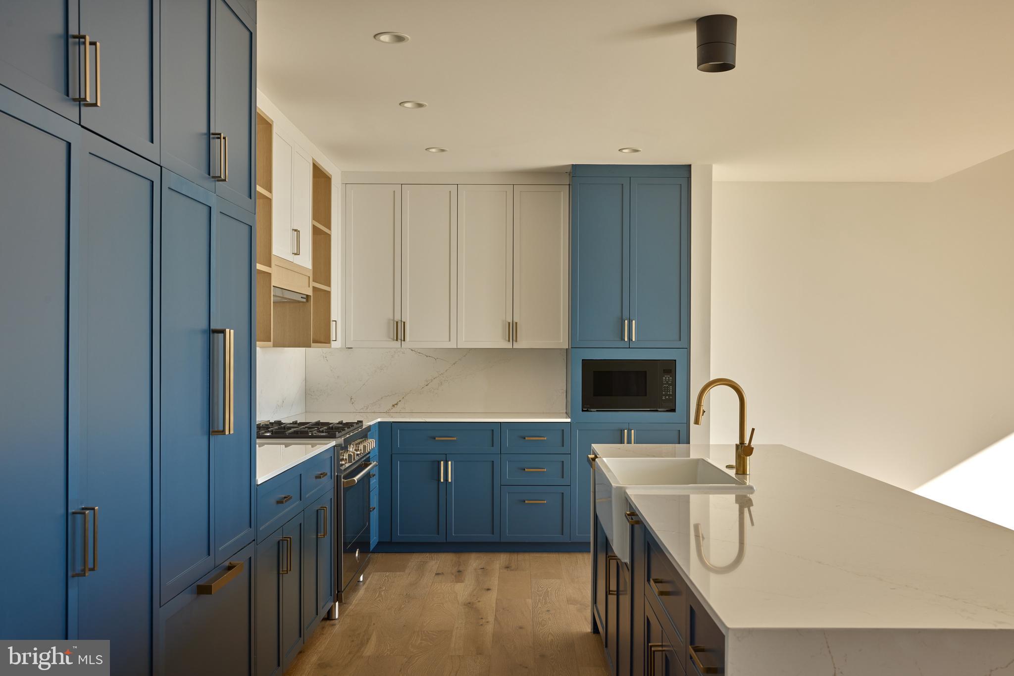 1134 SANSOM ST #2B-217