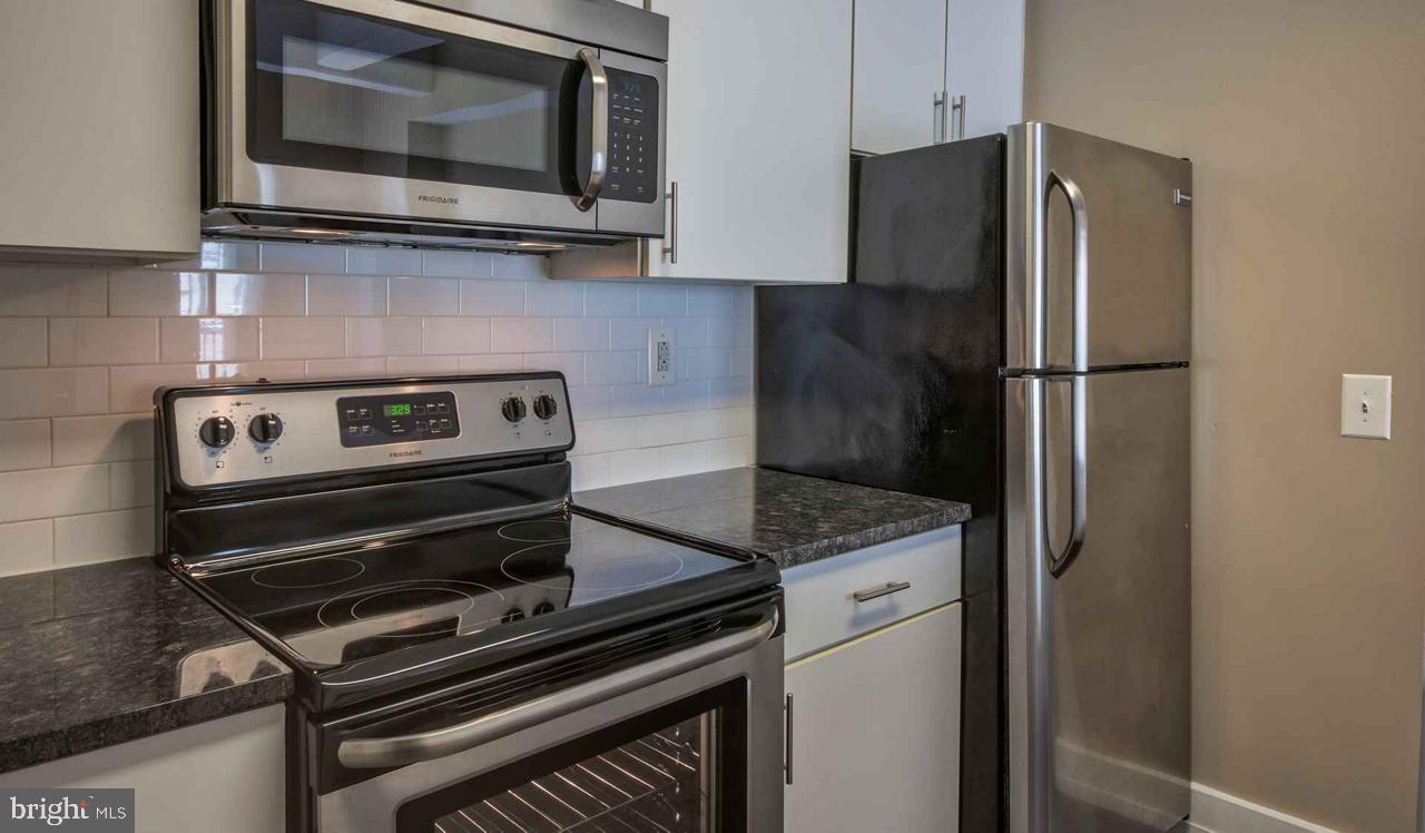 3131 WALNUT ST #1B-342