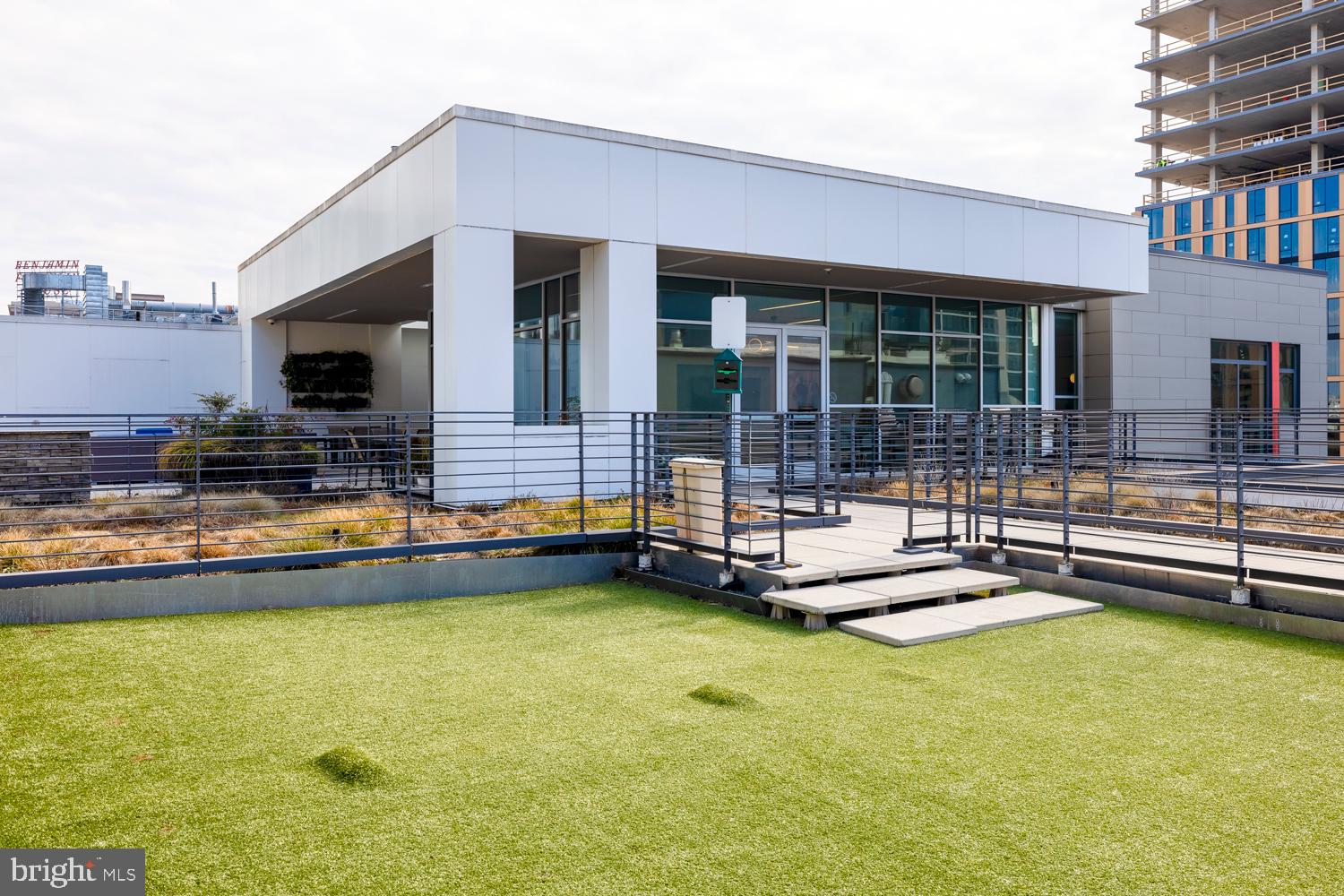 1125 SANSOM ST #1B-403