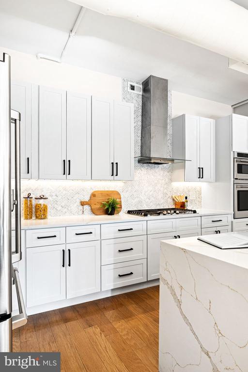 121-35 Walnut St #405