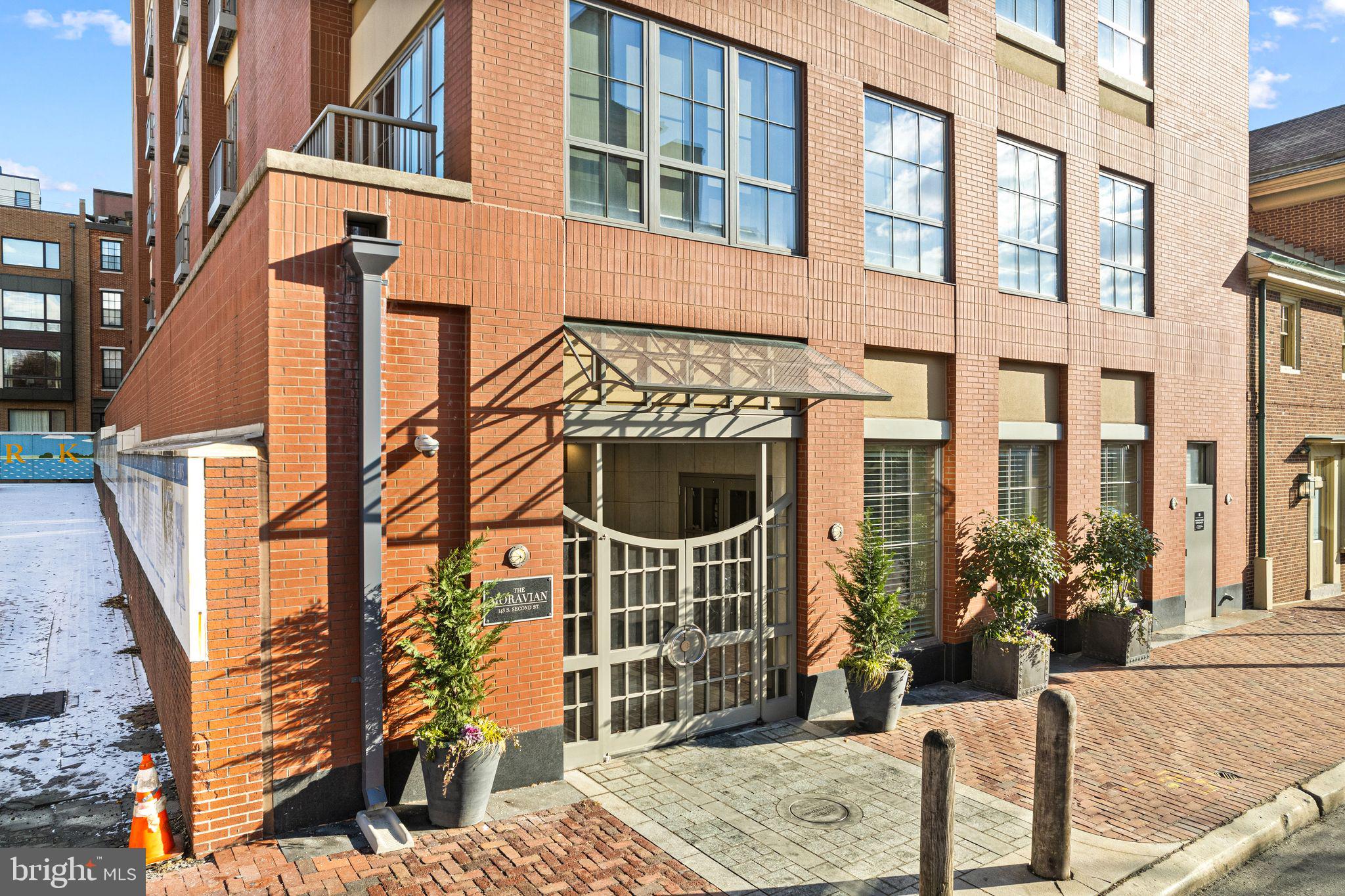 121-35 Walnut St #405