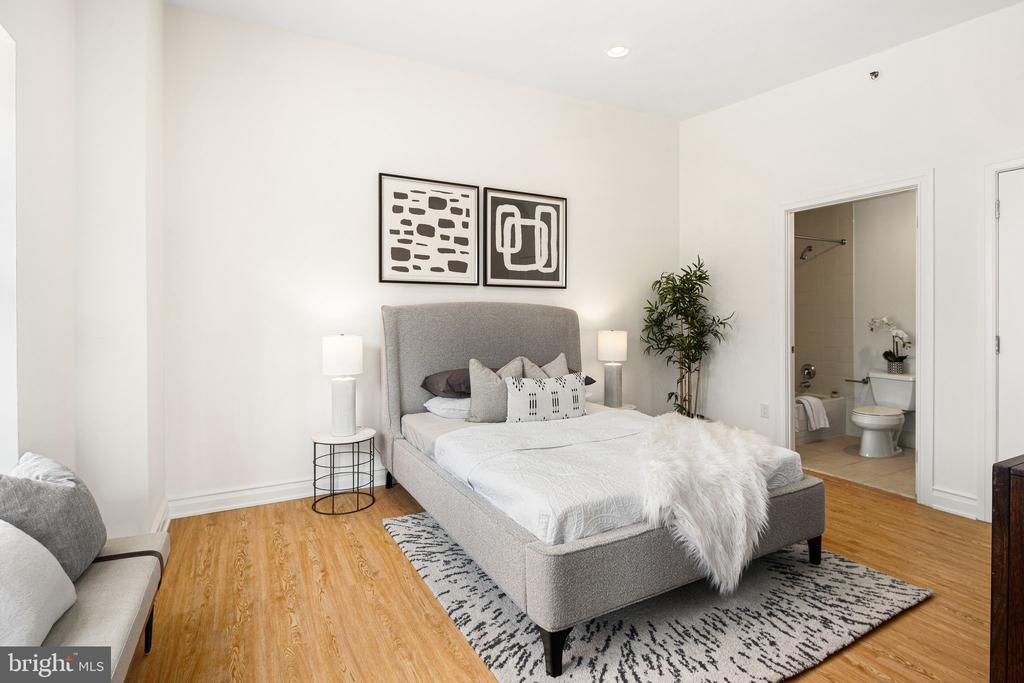 121-35 Walnut St #405