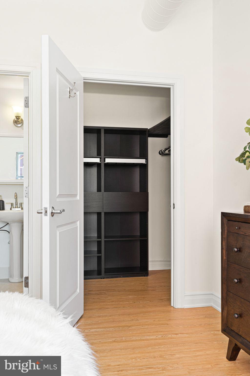 121-35 Walnut St #405