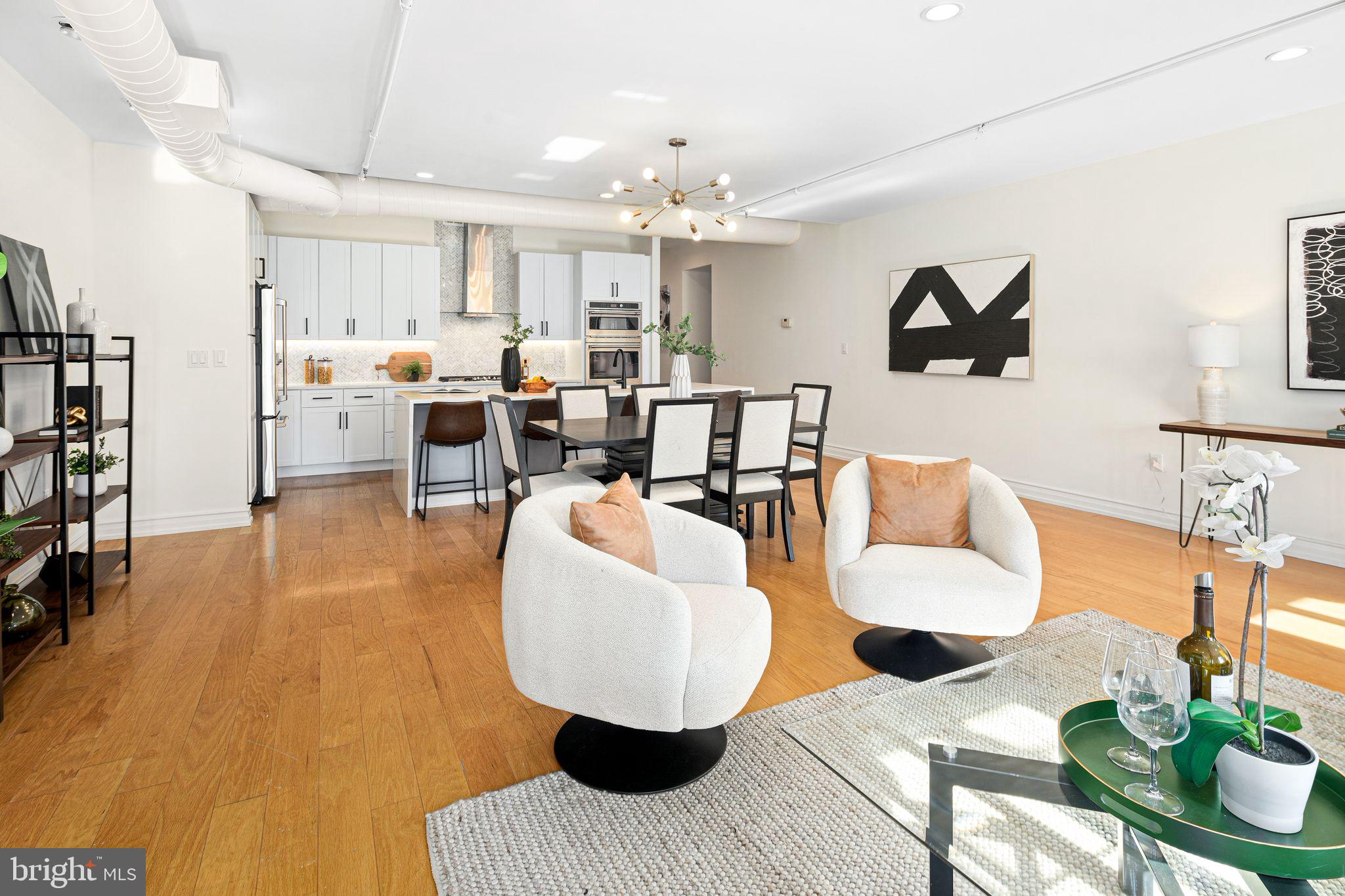 121-35 Walnut St #405