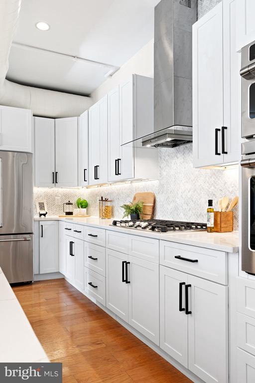 121-35 Walnut St #405