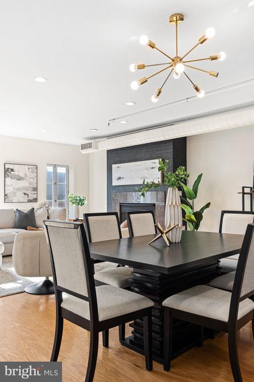 121-35 Walnut St #405