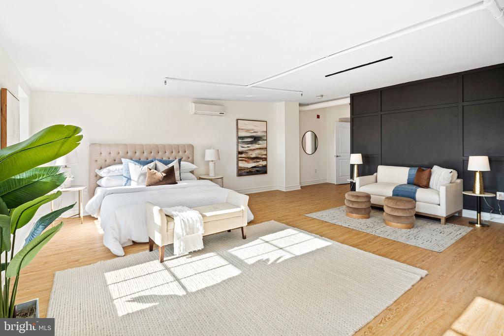 121-35 Walnut St #405