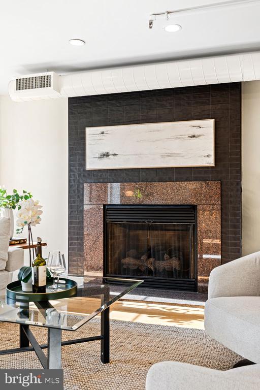 121-35 Walnut St #405