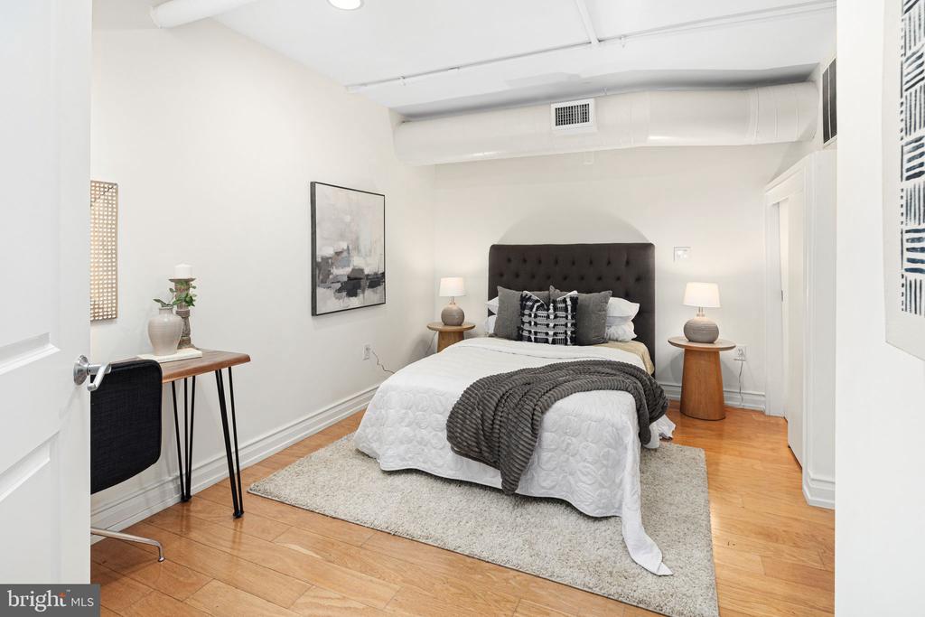 121-35 Walnut St #405