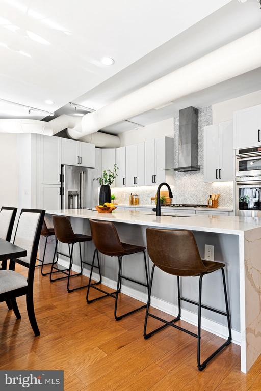 121-35 Walnut St #405
