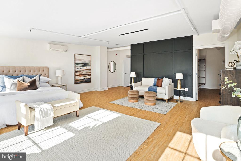 121-35 Walnut St #405