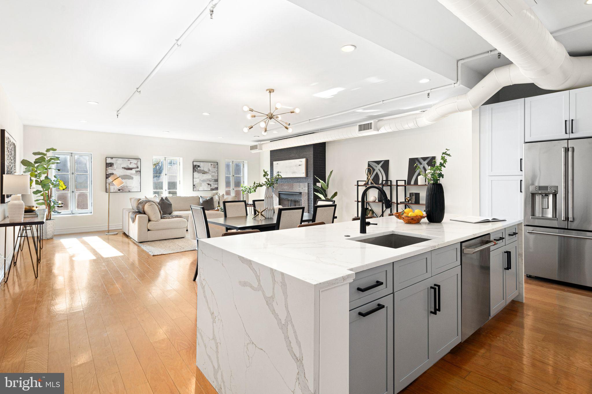 121-35 Walnut St #405