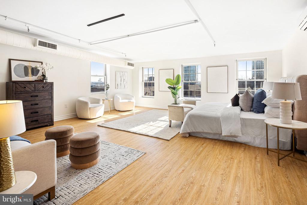 121-35 Walnut St #405