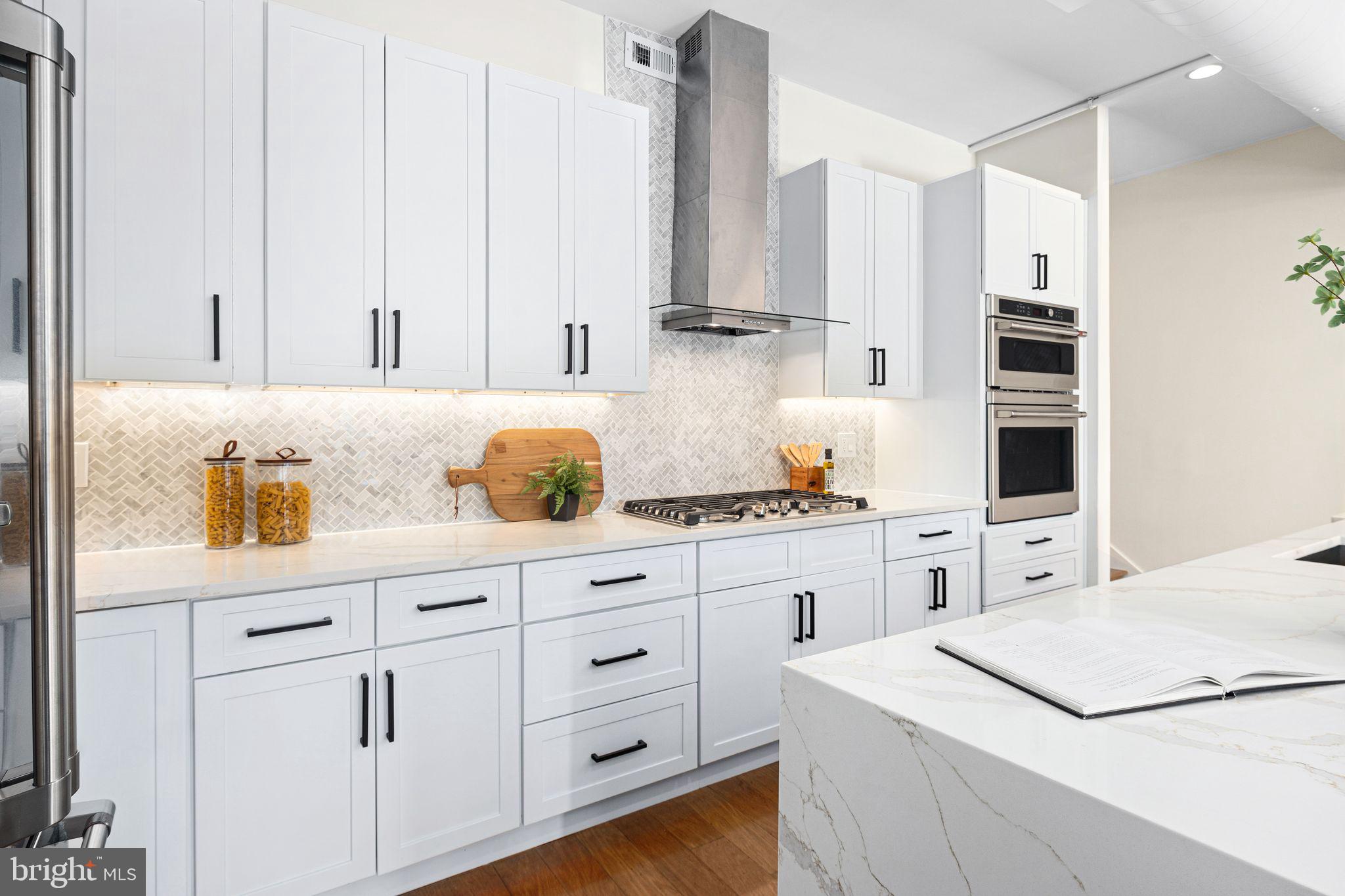 121-35 Walnut St #405