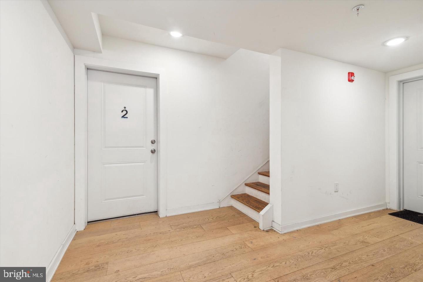 1716 CAMBRIDGE ST #2