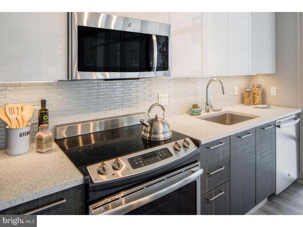 1213 WALNUT ST #1B-1810