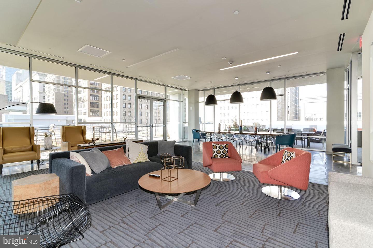 1125 SANSOM ST #1B-610